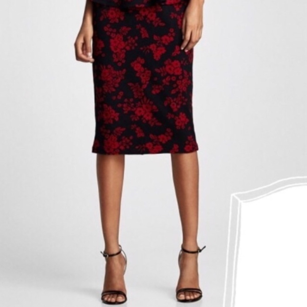 [NWT] ZARA Floral Pencil Skirt
